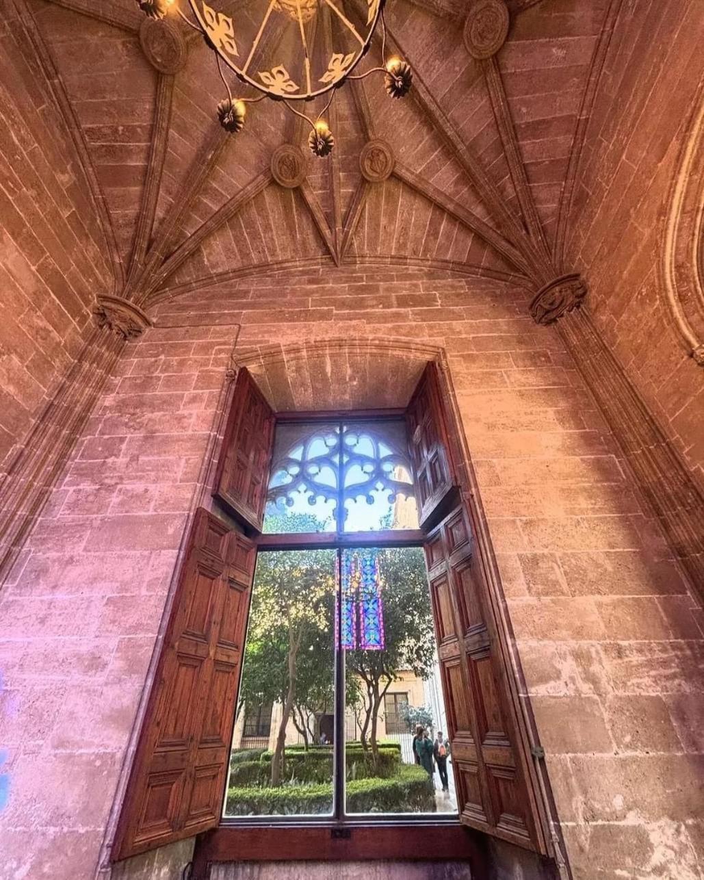 Mirador 1 Del Mercado Central - Habitacion Con Bano Privado En El Centro De La Ciudad Vella 발렌시아 외부 사진